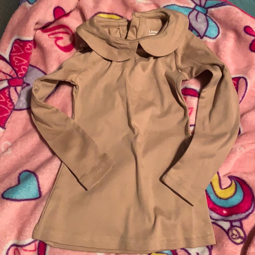 $5!🚫Must Bundle 3 items listed for$5 To get this Deal!🚫 NWOTS Tan L/S Top!